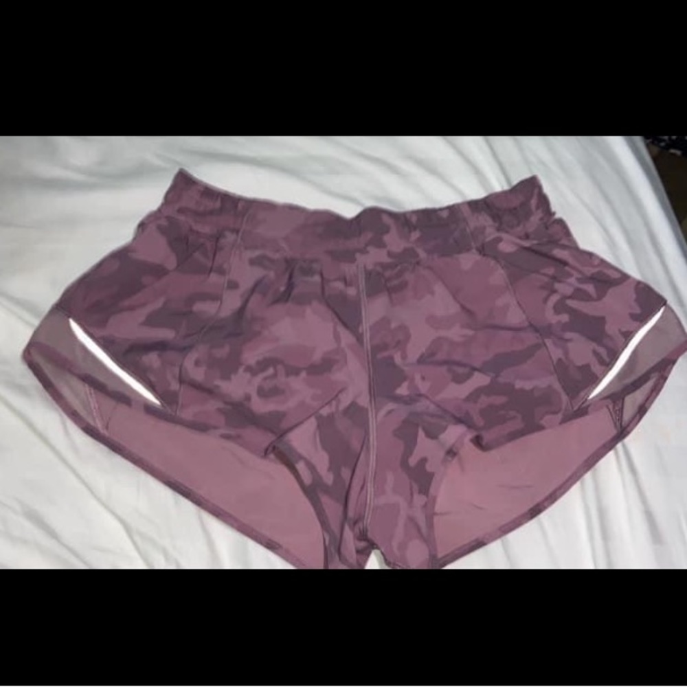 Hotty hot shorts pink camo rare!